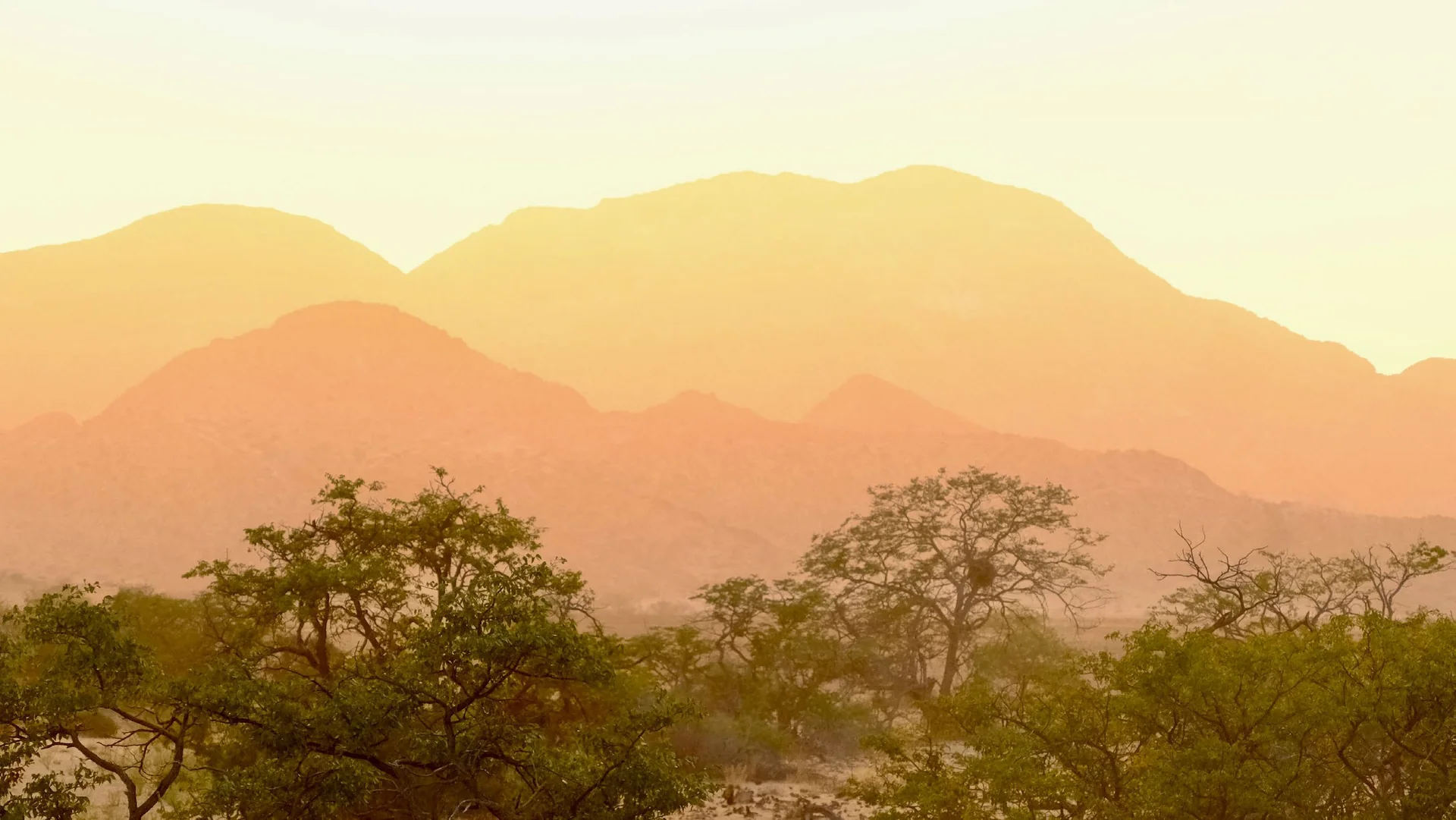 Angola by helicopter expedition