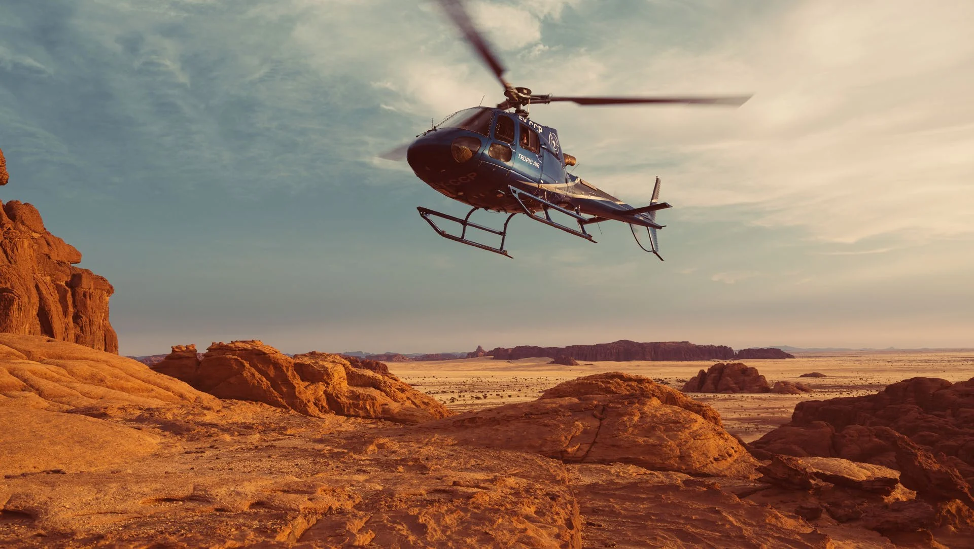 Chad by helicopter expedition